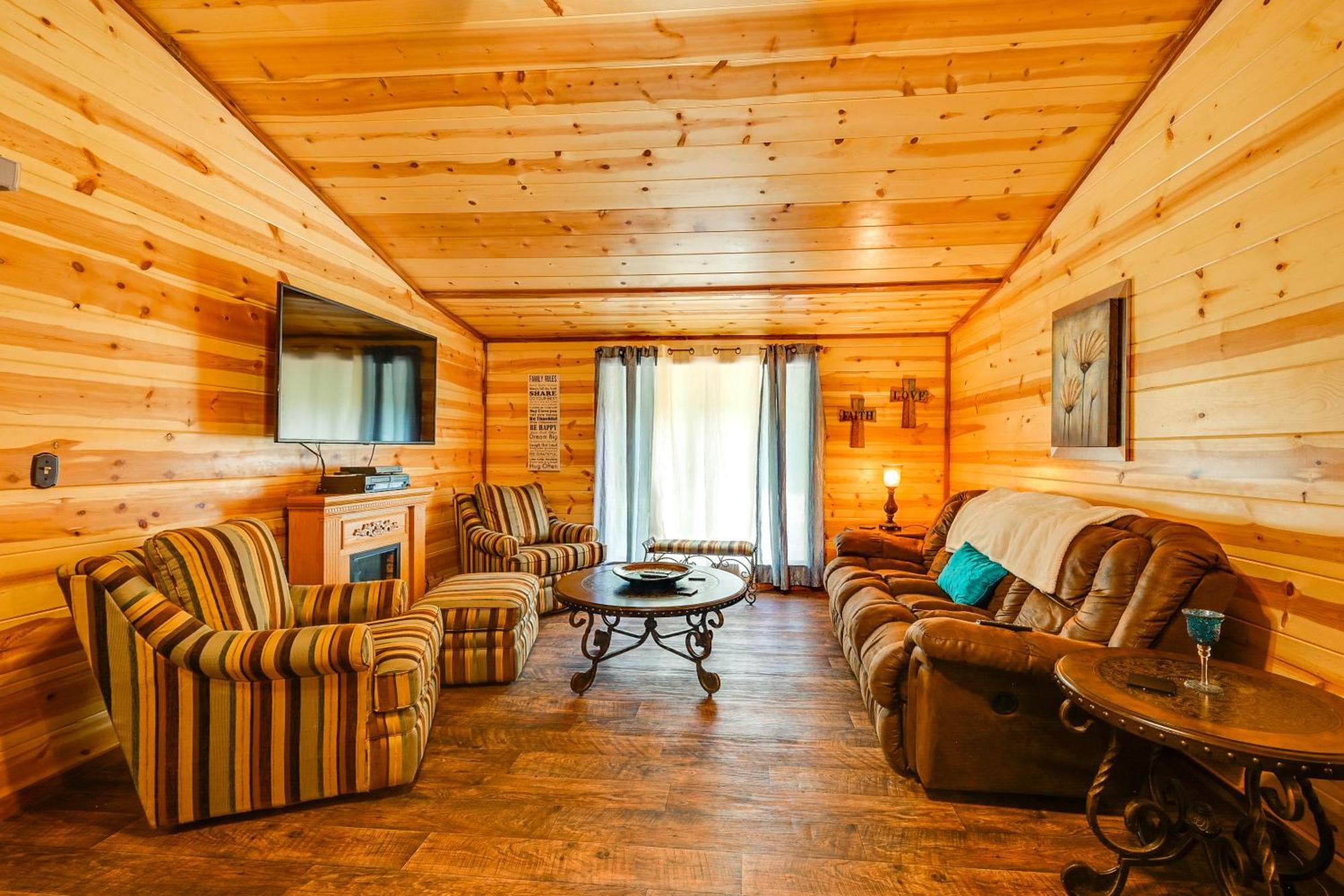 Quiet Abode With Gas Grill About 5 Miles To Broken Bow!ヴィラ エクステリア 写真