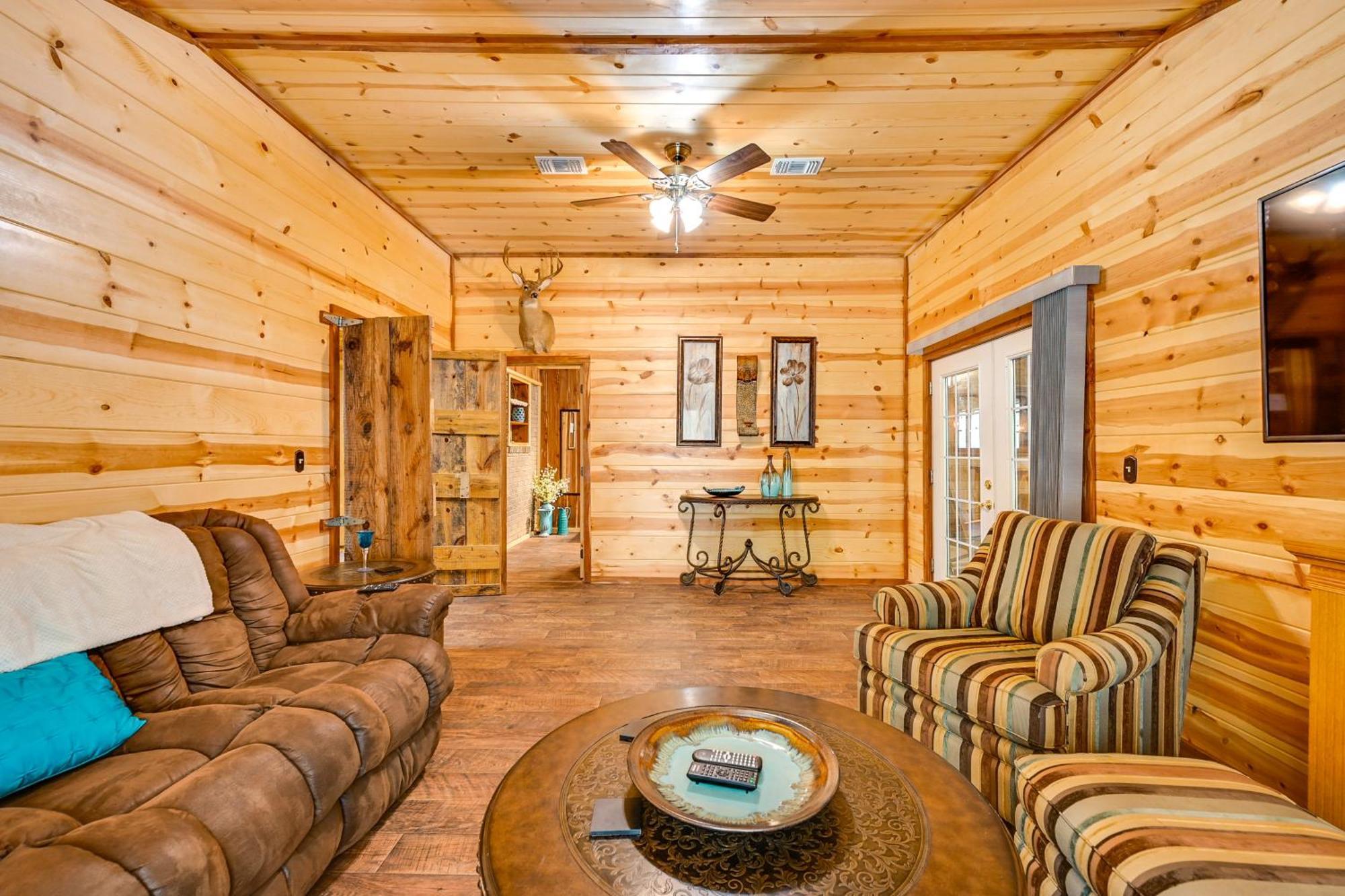 Quiet Abode With Gas Grill About 5 Miles To Broken Bow!ヴィラ エクステリア 写真