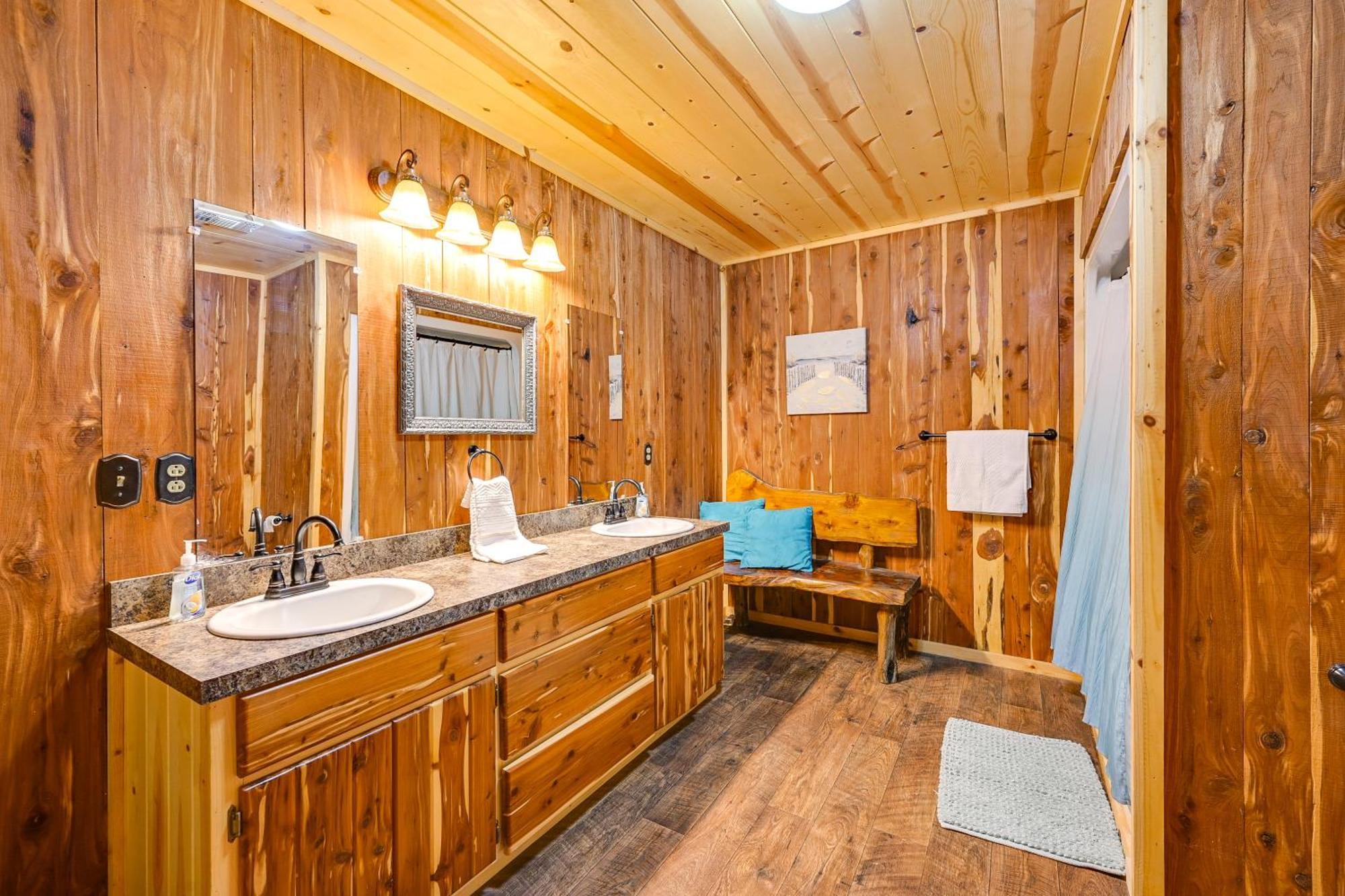 Quiet Abode With Gas Grill About 5 Miles To Broken Bow!ヴィラ エクステリア 写真