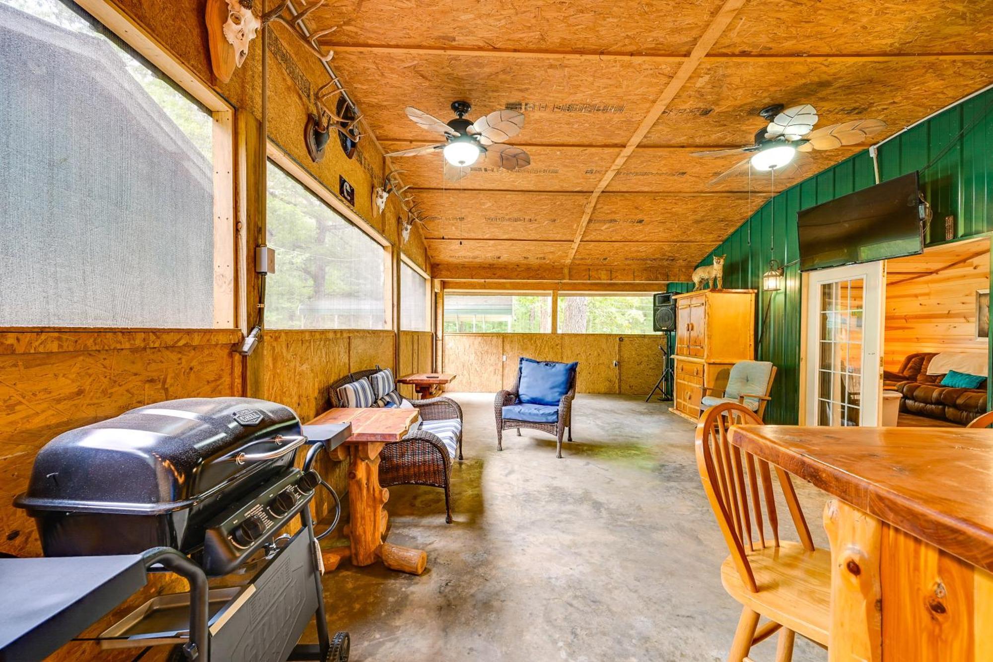Quiet Abode With Gas Grill About 5 Miles To Broken Bow!ヴィラ エクステリア 写真